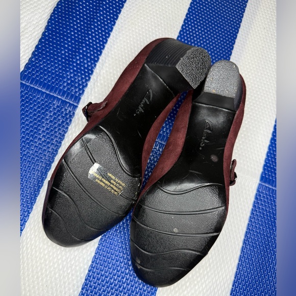 🎉✨ CLARKS WOMEN’S SAPPHIRE VASE BURGUNDY SUEDE MARY JANE PUMPS HEELS SIZE 7.5 - Picture 6 of 16